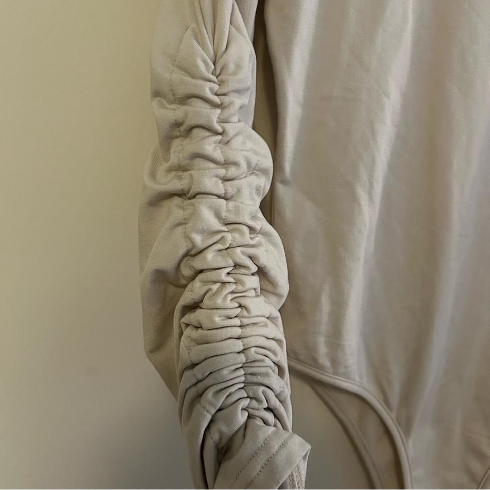 Shein Tops Soft Cream and White Fitted Neutral Stretchy Minimalist Basic Shirts - Picture 4 of 15